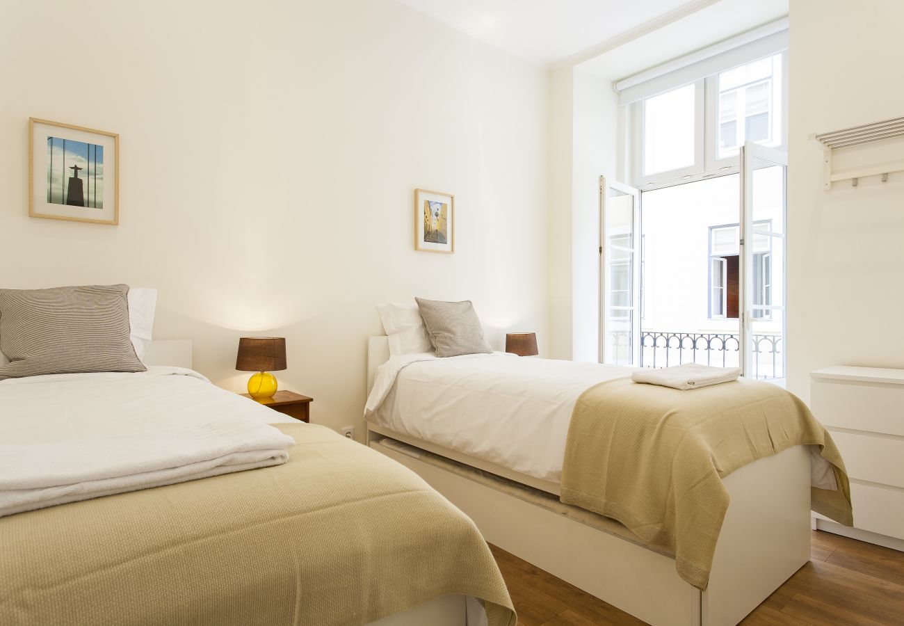 Apartamento em Lisboa - Central Downtown 1E up to 13guests by Central Hill