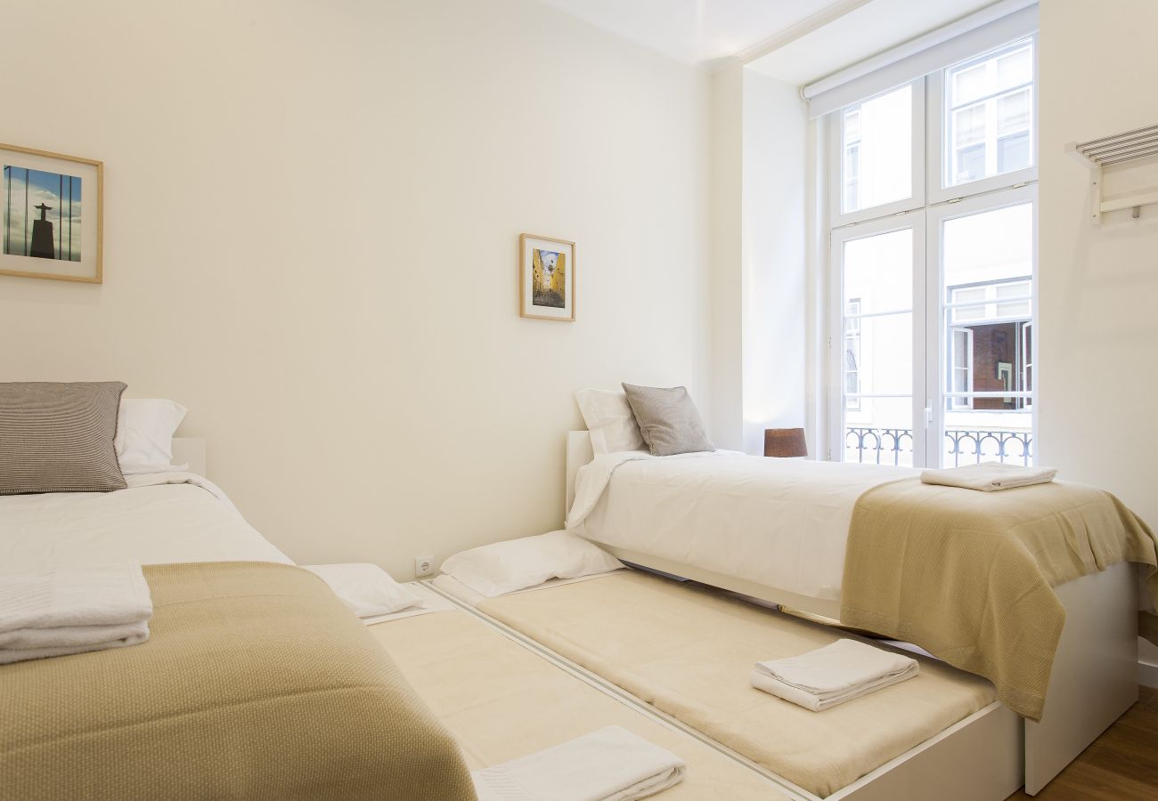 Apartamento em Lisboa - Central Downtown 1E up to 13guests by Central Hill