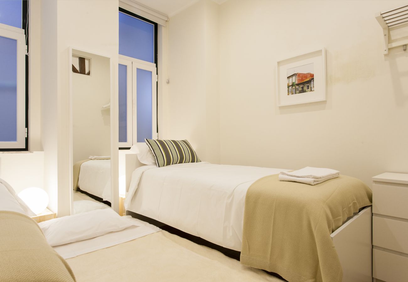 Apartamento em Lisboa - Central Downtown 1E up to 13guests by Central Hill