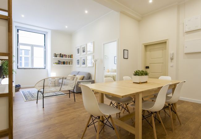 Apartamento em Lisbon - Central Downtown 2E up to 13guests by Central Hill Apartamento em Lisbon - Central Downtown 2E up to 13guests by Central Hill