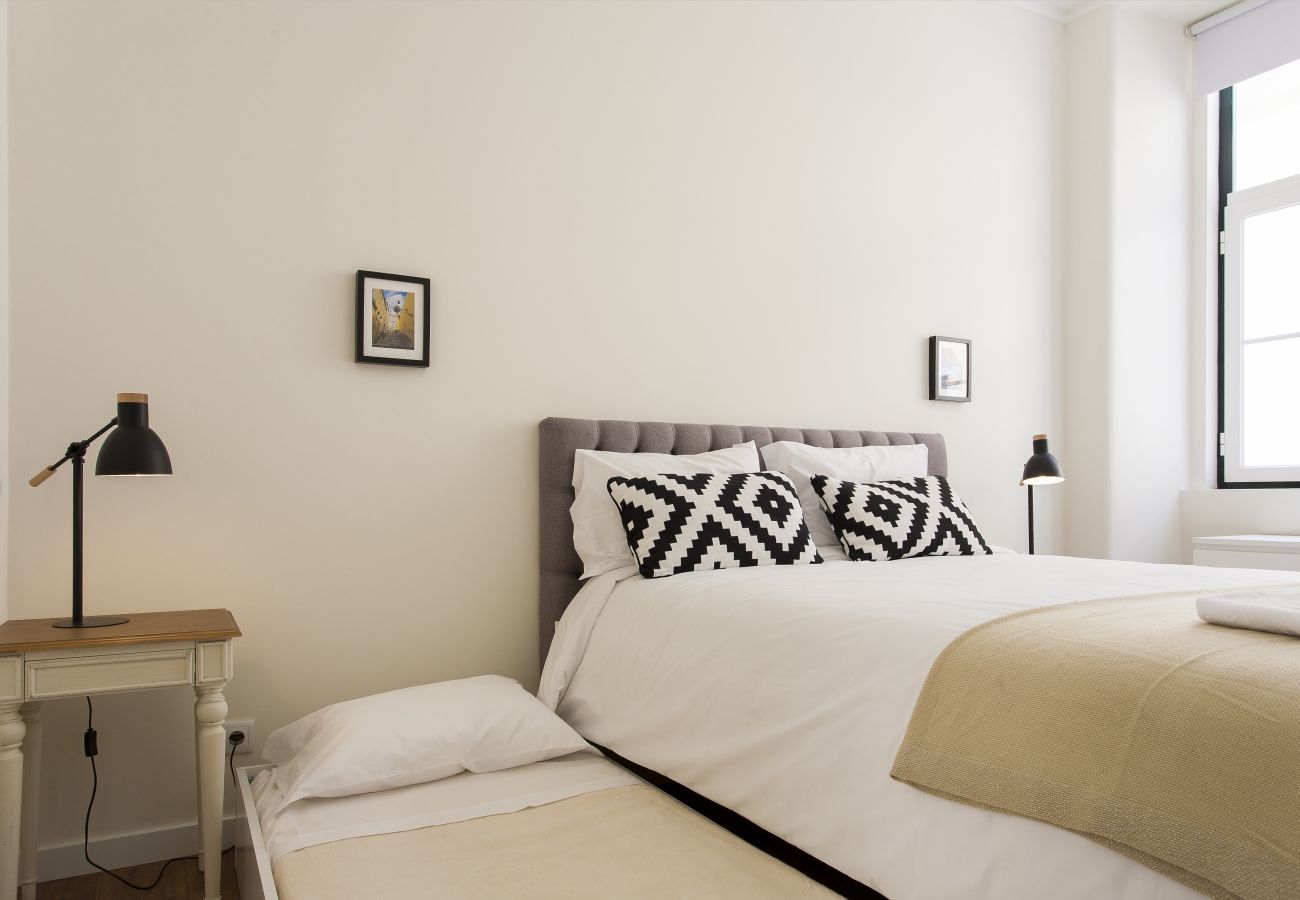 Apartamento em Lisboa - Central Downtown 2E up to 13guests by Central Hill