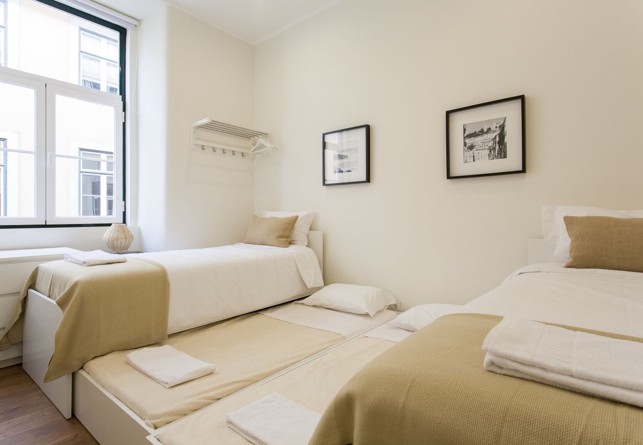 Apartamento em Lisboa - Central Downtown 2E up to 13guests by Central Hill