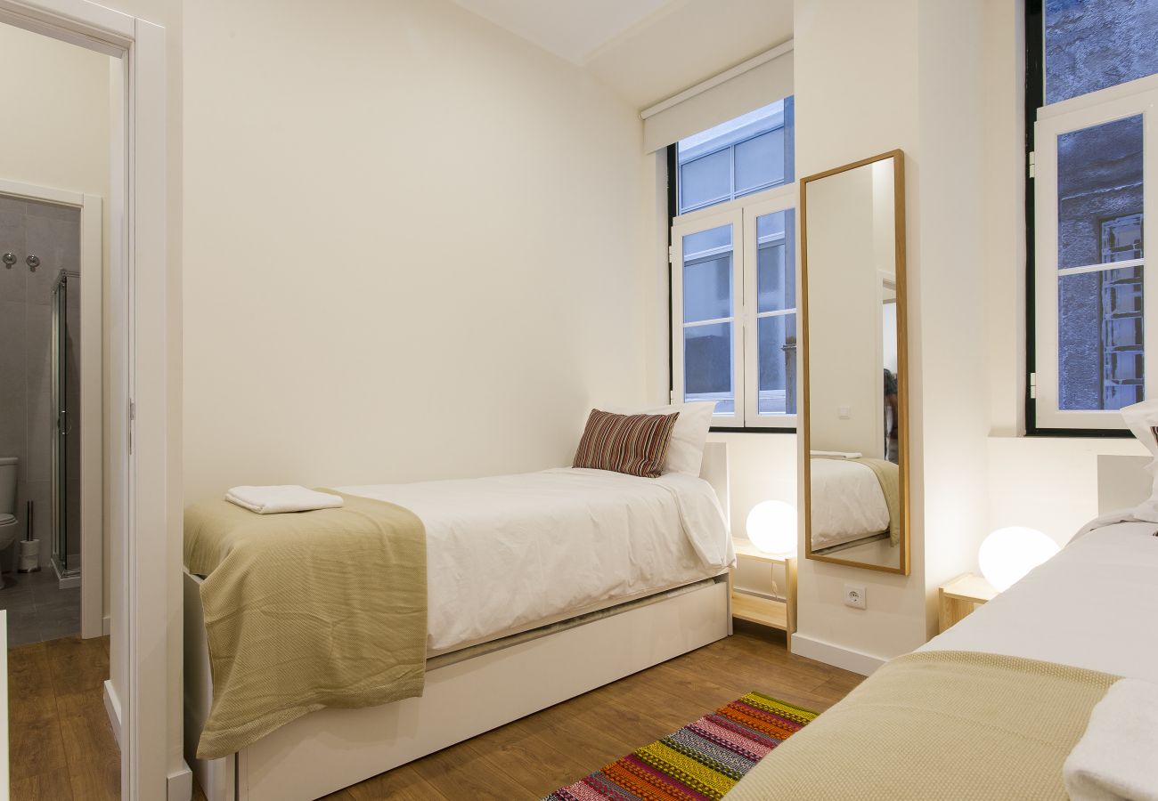 Apartamento em Lisboa - Central Downtown 2E up to 13guests by Central Hill