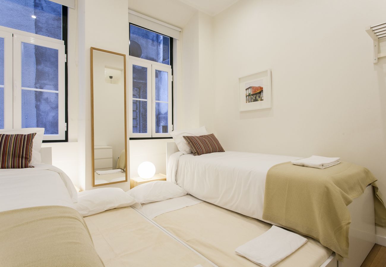 Apartamento em Lisboa - Central Downtown 2E up to 13guests by Central Hill