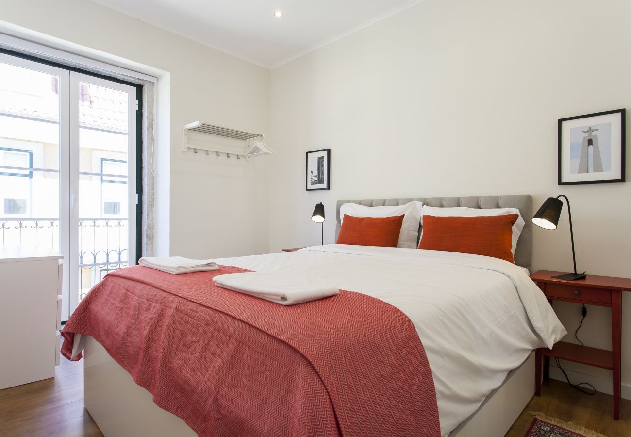 Apartamento em Lisboa - Central Downtown 4E up to 13guests by Central Hill