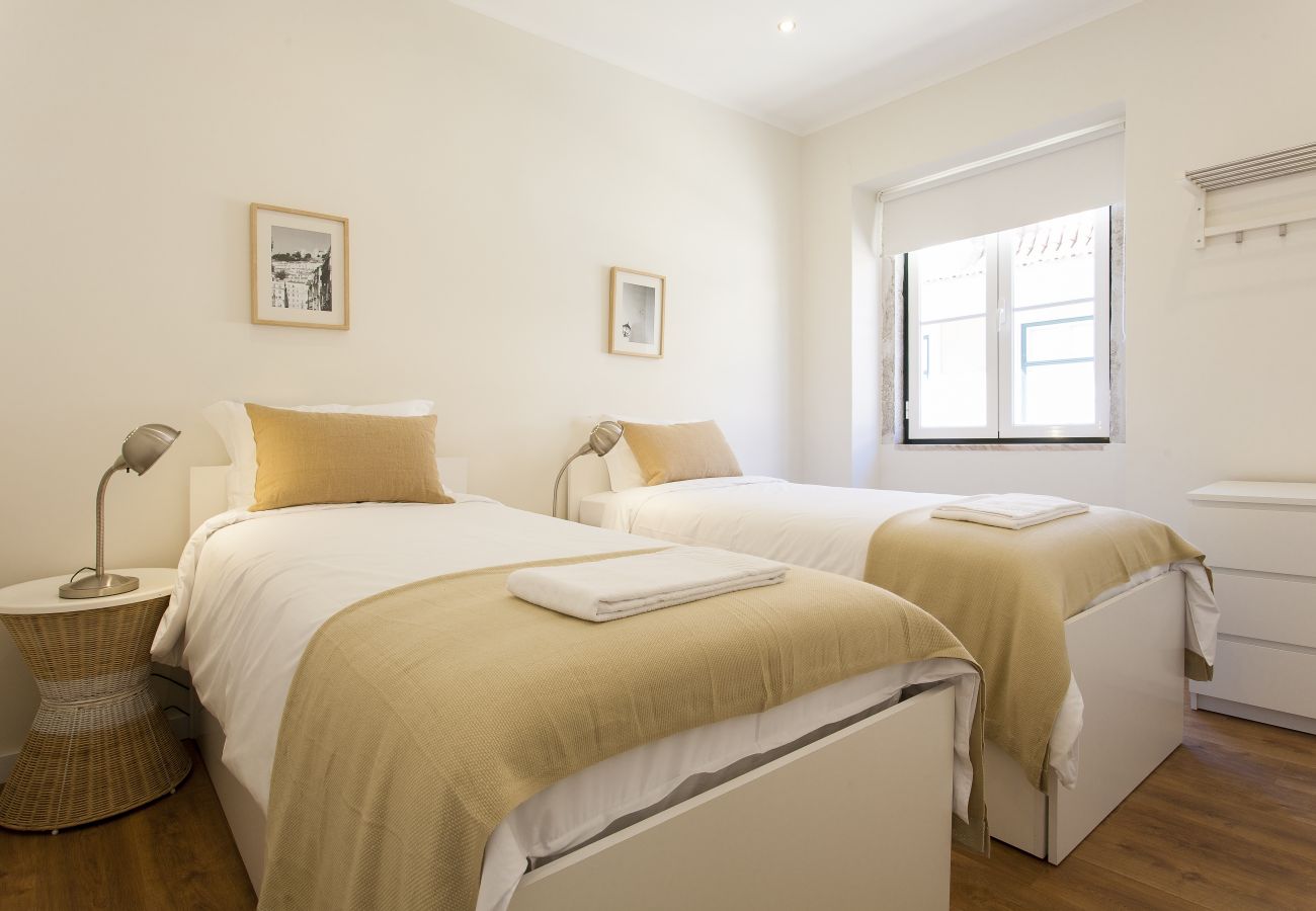 Apartamento em Lisboa - Central Downtown 4E up to 13guests by Central Hill