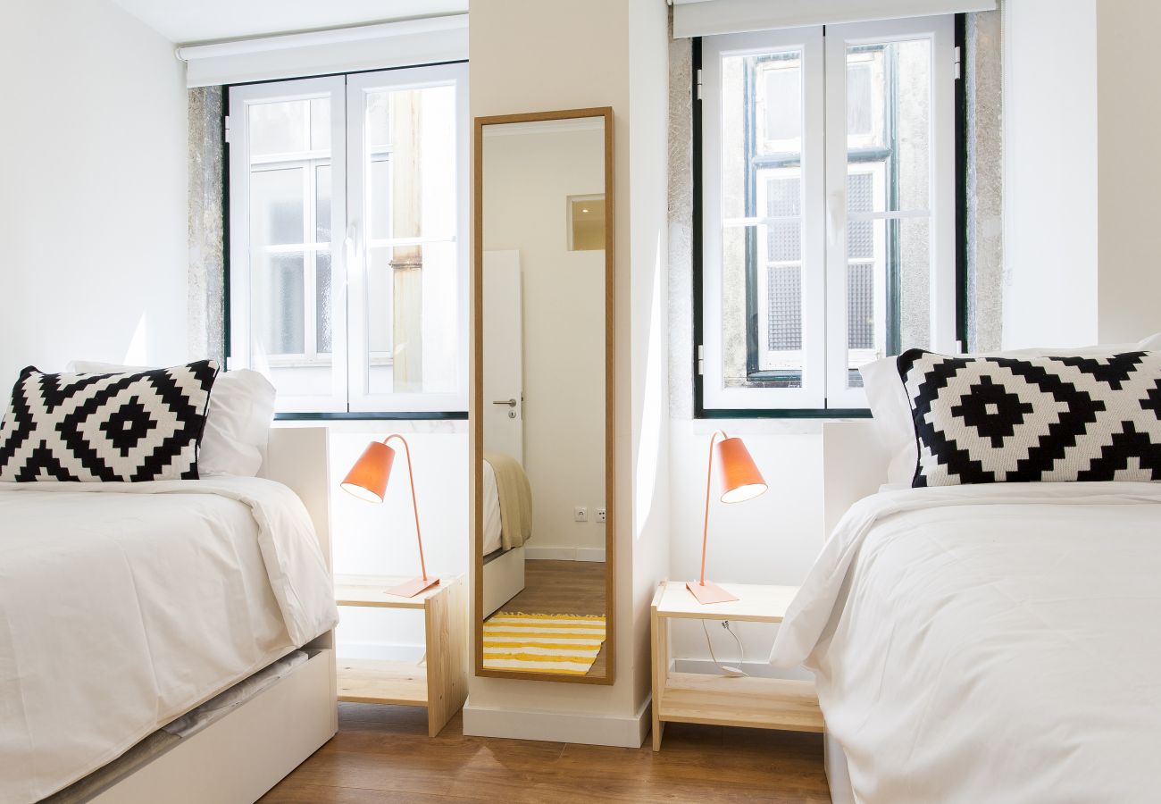 Apartamento em Lisboa - Central Downtown 4E up to 13guests by Central Hill