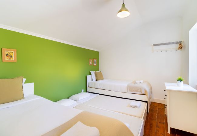 Apartamento em Lisbon - Large Downtown Avenue Duplex by Central Hill Apartamento em Lisbon - Large Downtown Avenue Duplex by Central Hill