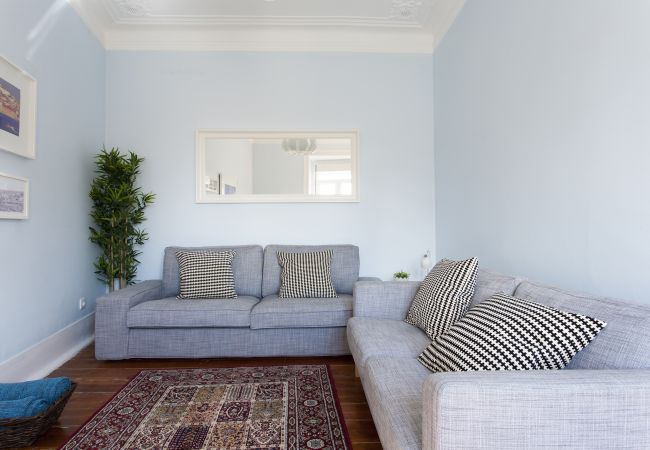 Apartamento em Lisbon - Bairro Alto Duplex with View by Central Hill Apartamento em Lisbon - Bairro Alto Duplex with View by Central Hill