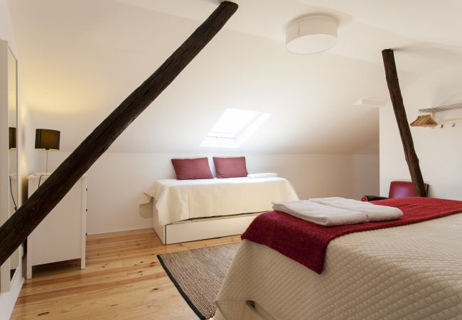 Apartamento em Lisbon - Bairro Alto Duplex with View by Central Hill Apartamento em Lisbon - Bairro Alto Duplex with View by Central Hill