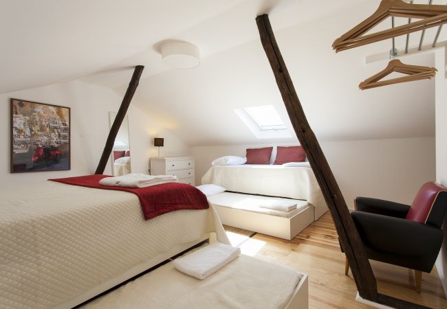 Apartamento em Lisbon - Bairro Alto Duplex with View by Central Hill Apartamento em Lisbon - Bairro Alto Duplex with View by Central Hill