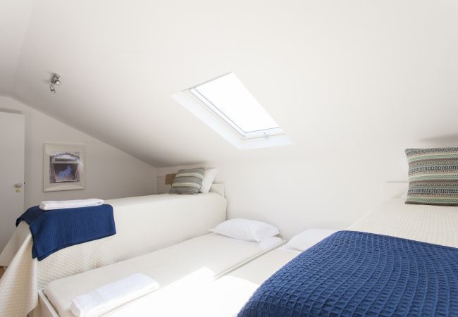 Apartamento em Lisbon - Bairro Alto Duplex with View by Central Hill Apartamento em Lisbon - Bairro Alto Duplex with View by Central Hill