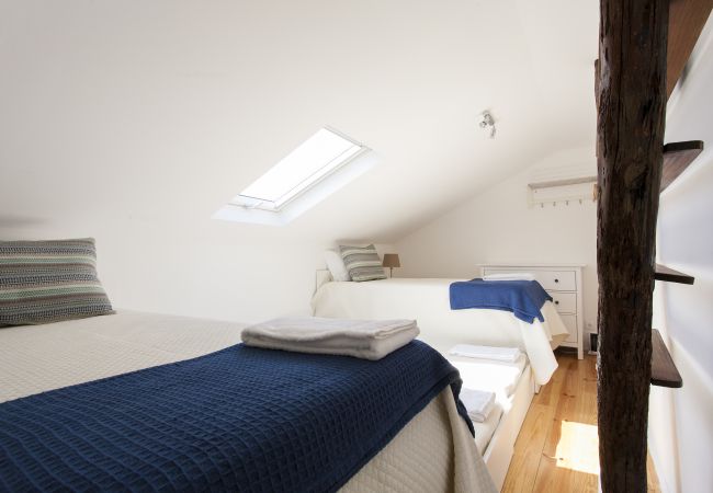 Apartamento em Lisbon - Bairro Alto Duplex with View by Central Hill Apartamento em Lisbon - Bairro Alto Duplex with View by Central Hill