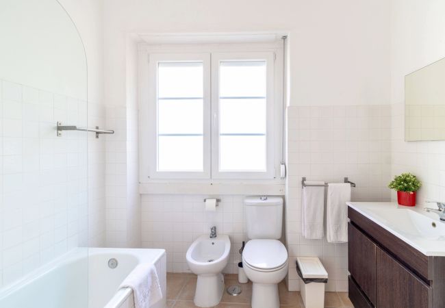 Apartamento em Lisbon - Cozy Downtown Avenue 2D by Central Hill Apartamento em Lisbon - Cozy Downtown Avenue 2D by Central Hill