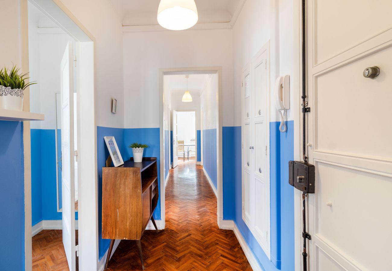 Apartamento em Lisboa - Cozy Downtown Avenue 2D by Central Hill