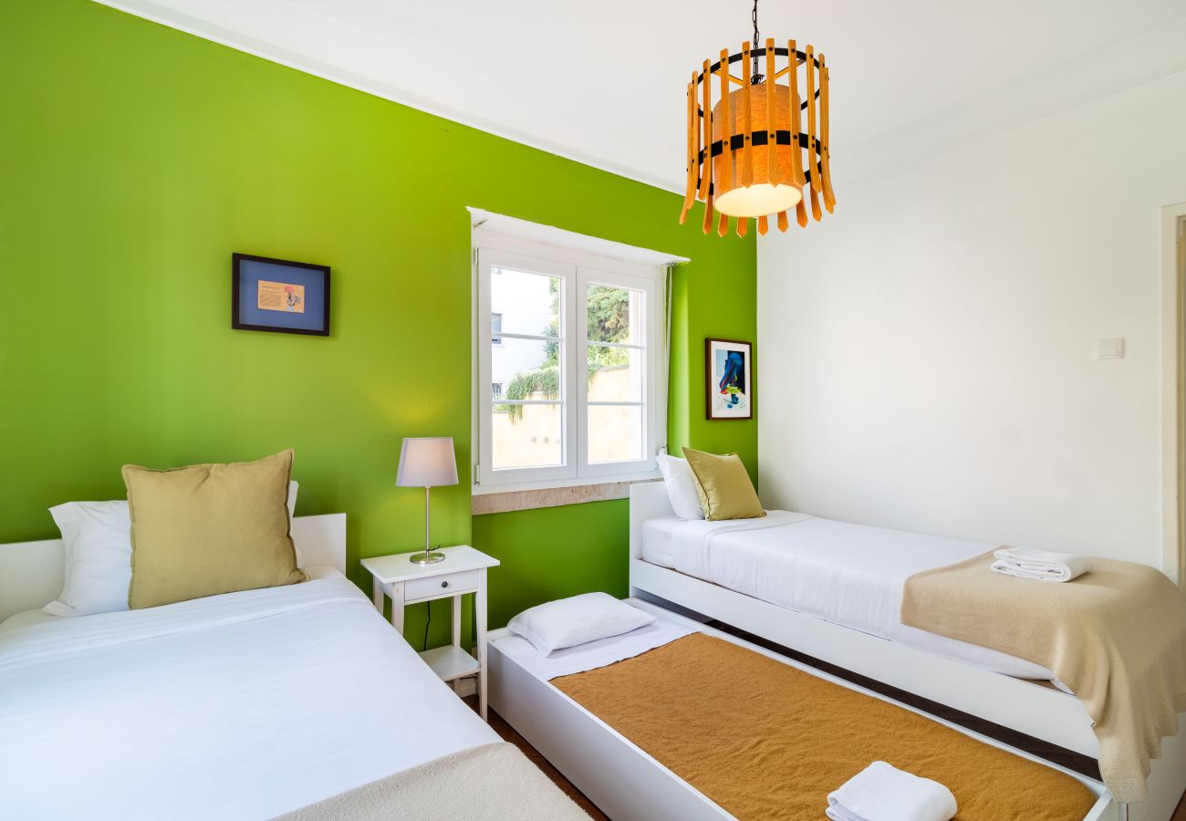 Apartamento em Lisboa - Cozy Downtown Avenue 2D by Central Hill