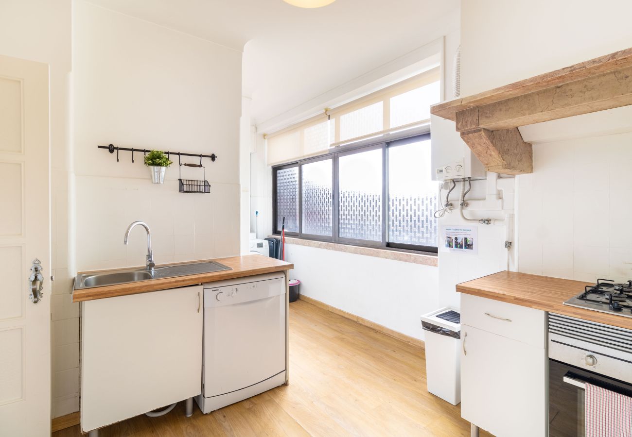 Apartamento em Lisboa - Cozy Downtown Avenue 2D by Central Hill