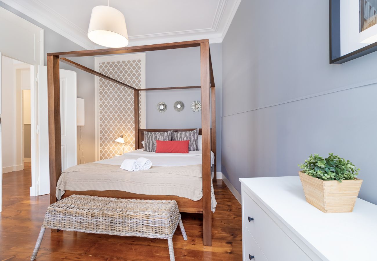Apartamento em Lisboa - Large Bairro Alto 1 up to 22guests by Central Hill