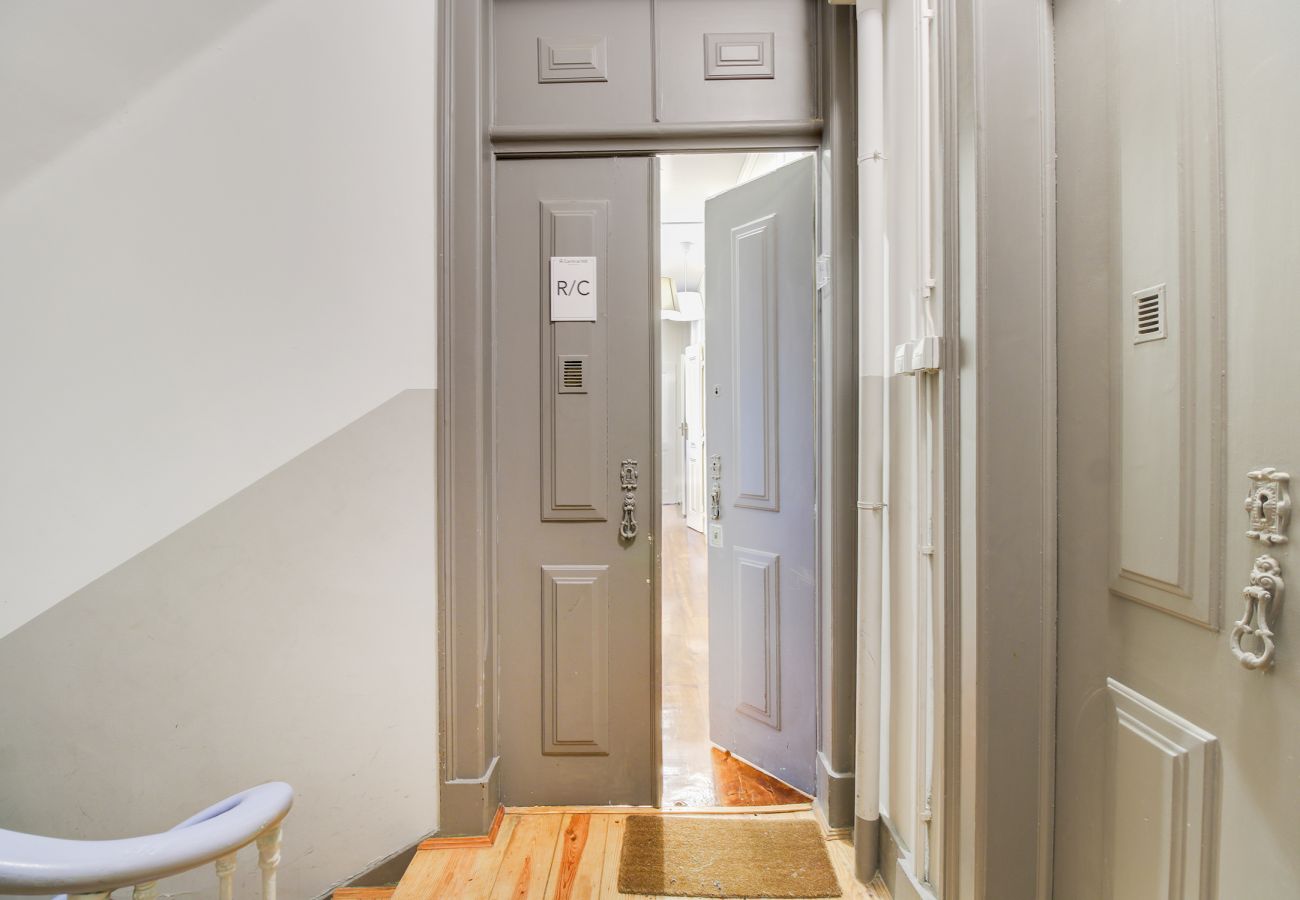 Apartamento em Lisboa - Large Bairro Alto 1 up to 22guests by Central Hill