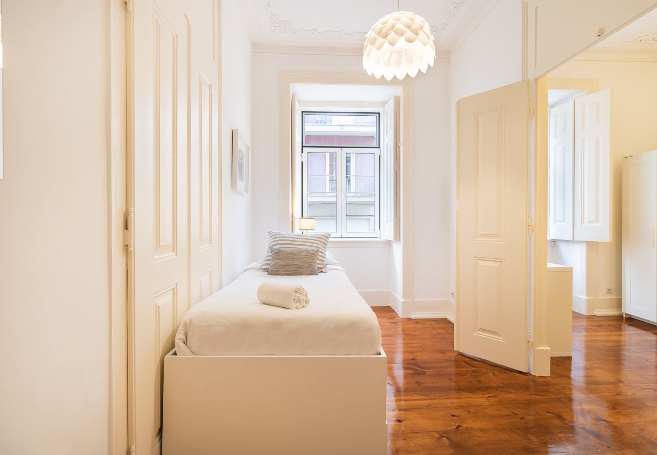 Apartamento em Lisboa - Large Bairro Alto 1 up to 22guests by Central Hill
