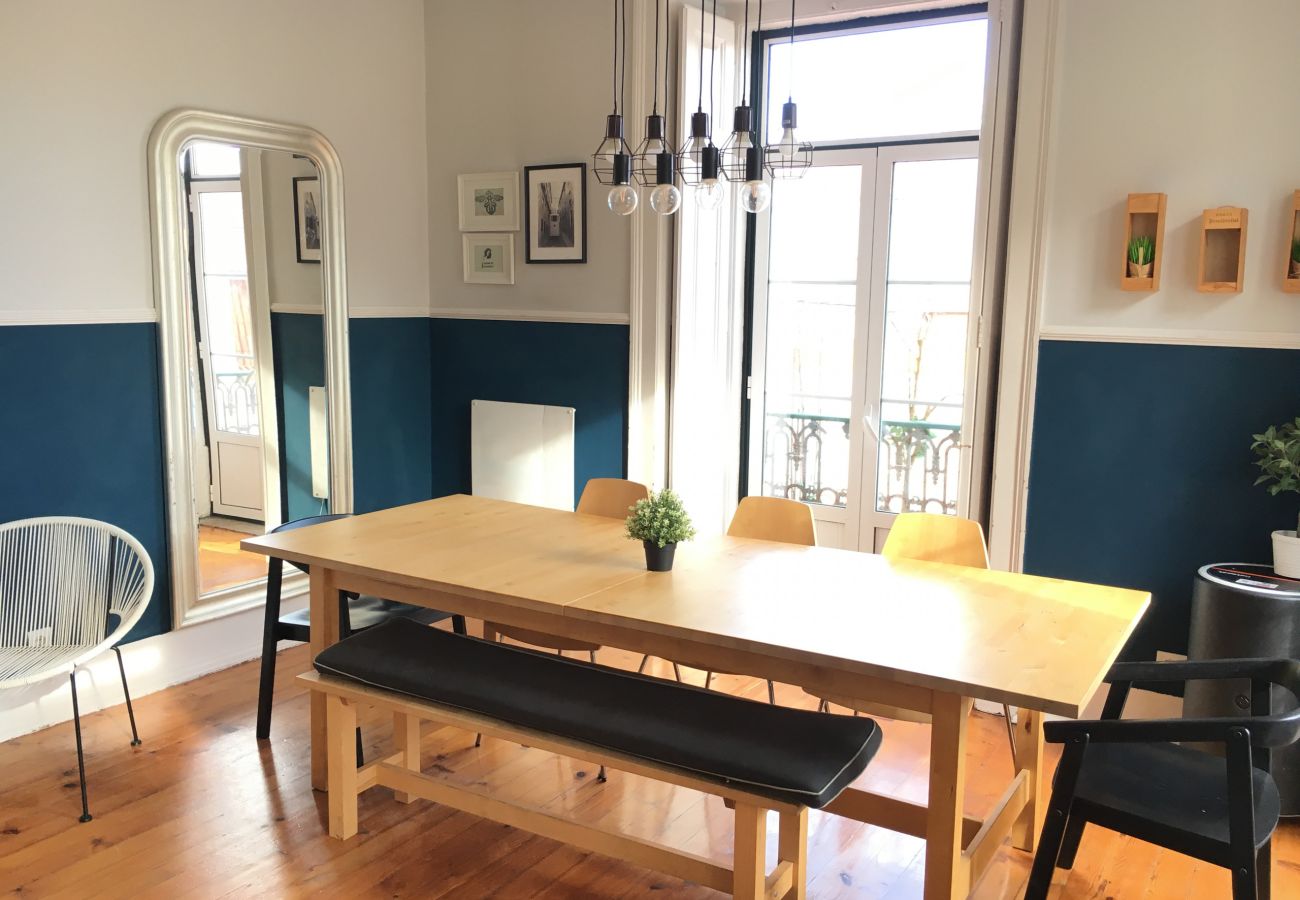 Apartamento em Lisboa - Large Bairro Alto 1 up to 22guests by Central Hill