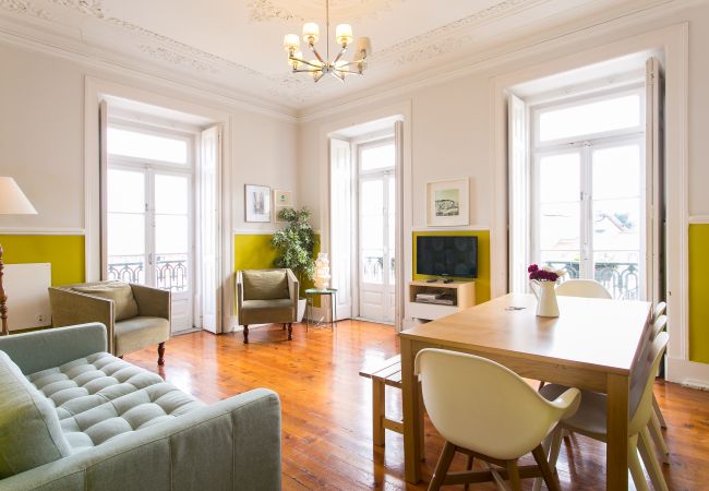 Apartamento em Lisbon - Large Bairro Alto 2 up to 22guests by Central Hill