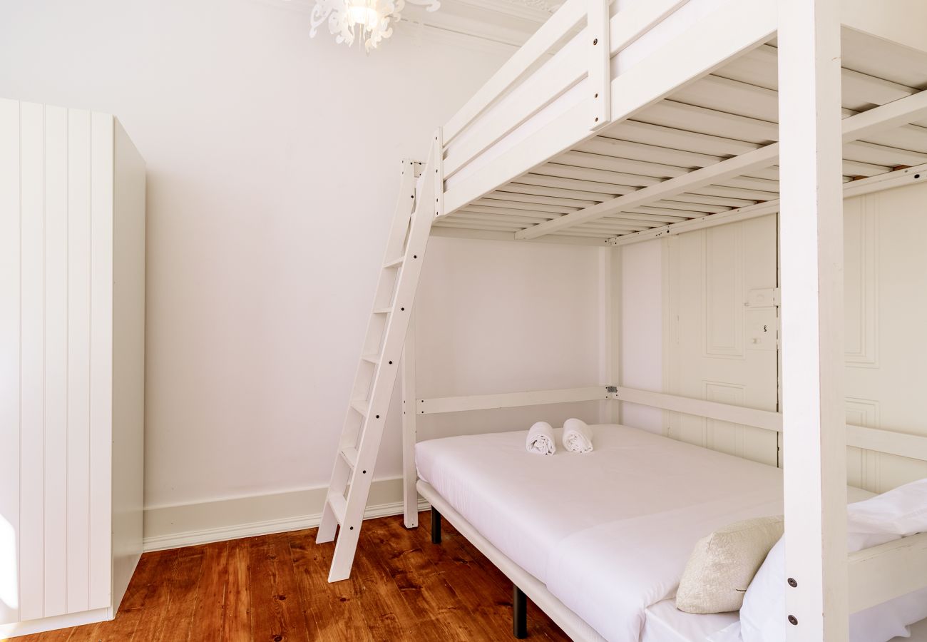 Apartamento em Lisboa - Large Bairro Alto 2 up to 22guests by Central Hill