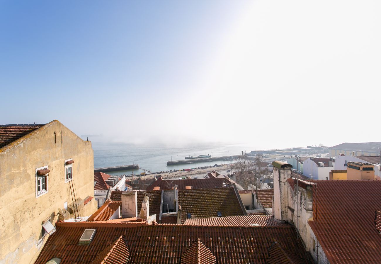 Apartamento em Lisboa - Downtown Alfama River View by Central Hill