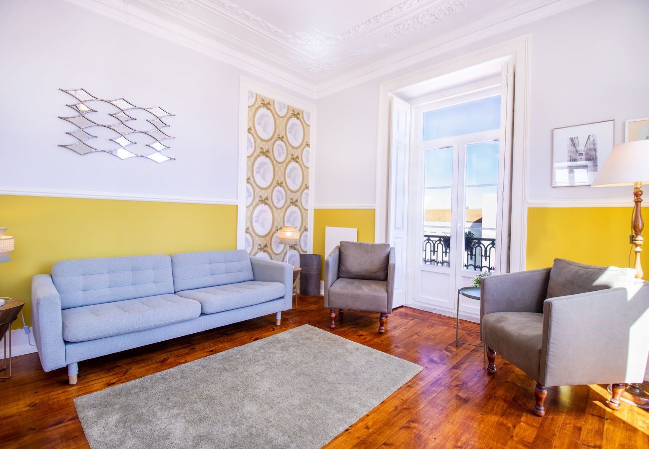 Apartamento em Lisboa - Large Bairro Alto C up to 22guests by Central Hill