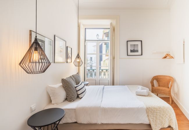 Apartamento em Lisbon - Large Bairro Alto 1E up to 22guests by Central Hill Apartamento em Lisbon - Large Bairro Alto 1E up to 22guests by Central Hill