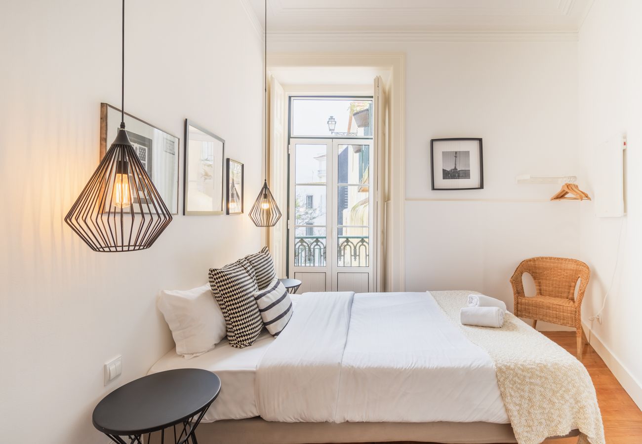 Apartamento em Lisboa - Large Bairro Alto B up to 22guests by Central Hill
