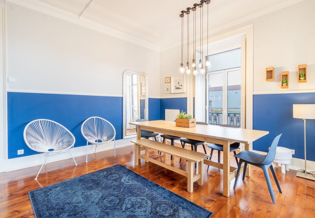 Apartamento em Lisboa - Large Bairro Alto B up to 22guests by Central Hill