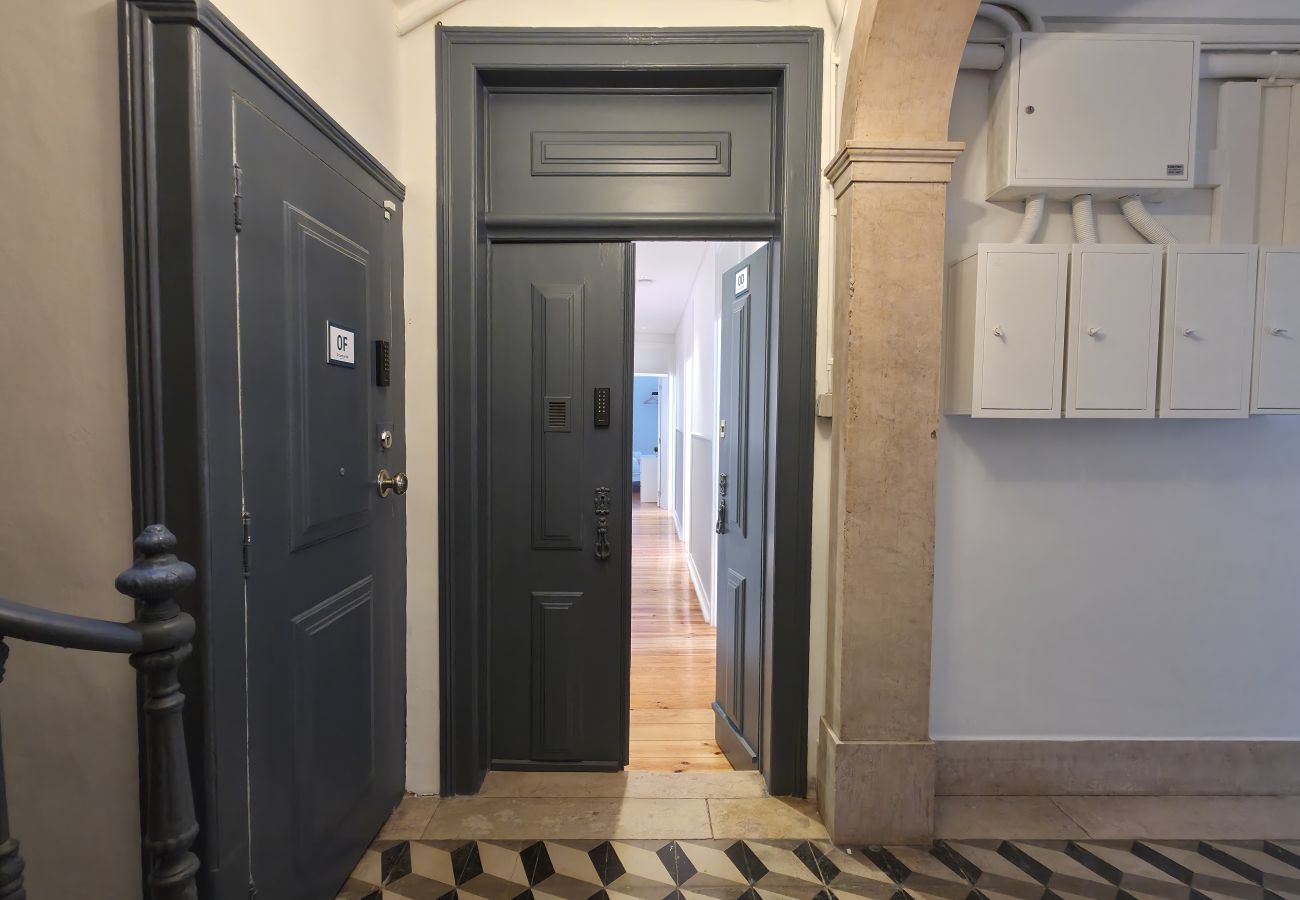 Apartment in Lisbon - [NEW] Large Bairro Alto 0D up to 18guests by Central Hill