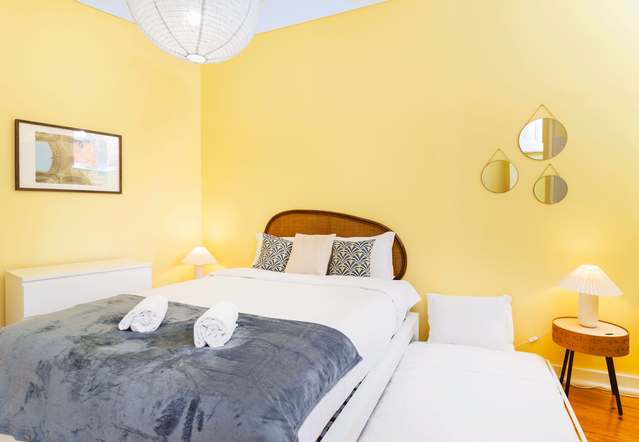 Apartment in Lisbon - [NEW] Large Bairro Alto 0D up to 18guests by Central Hill