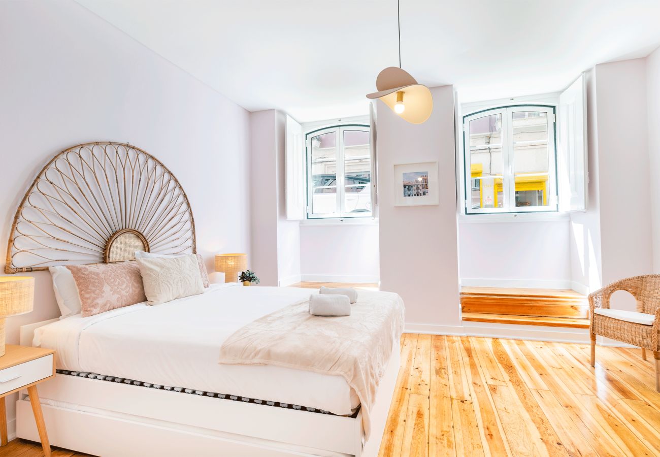 Apartment in Lisbon - [NEW] Large Bairro Alto 0D up to 18guests by Central Hill