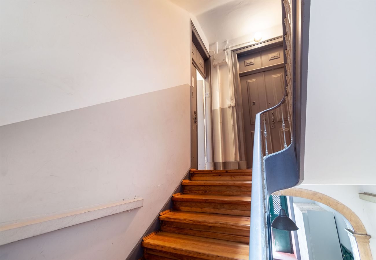 Apartment in Lisbon - Bairro Alto View 4E up to 25guests by Central Hill