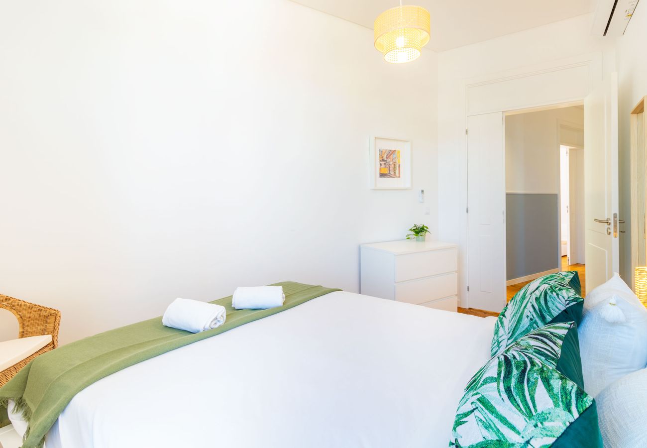 Apartment in Lisbon - [NEW] Bairro Alto View 4E up to 25guests by Central Hill