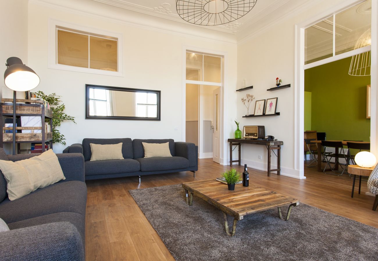 Apartment in Lisbon - Big Bairro Alto 2D up to 25 guests by Central Hill