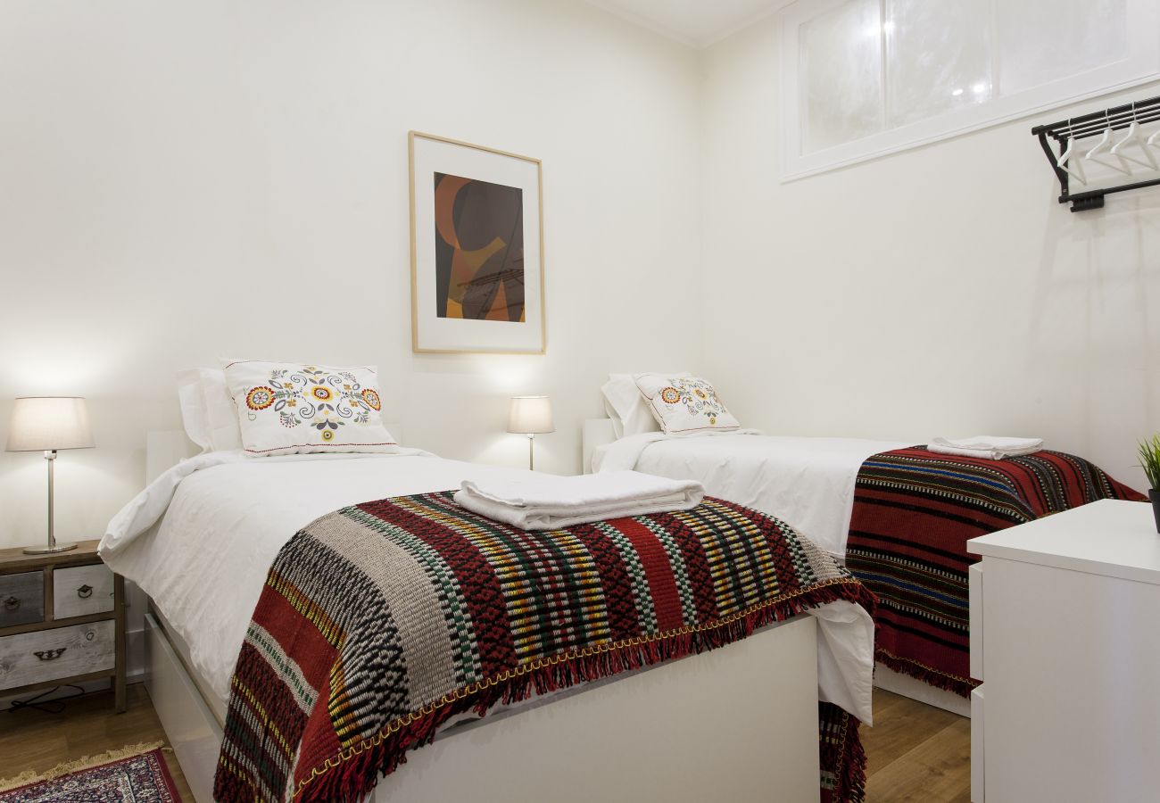 Apartment in Lisbon - Big Bairro Alto 2D up to 25 guests by Central Hill