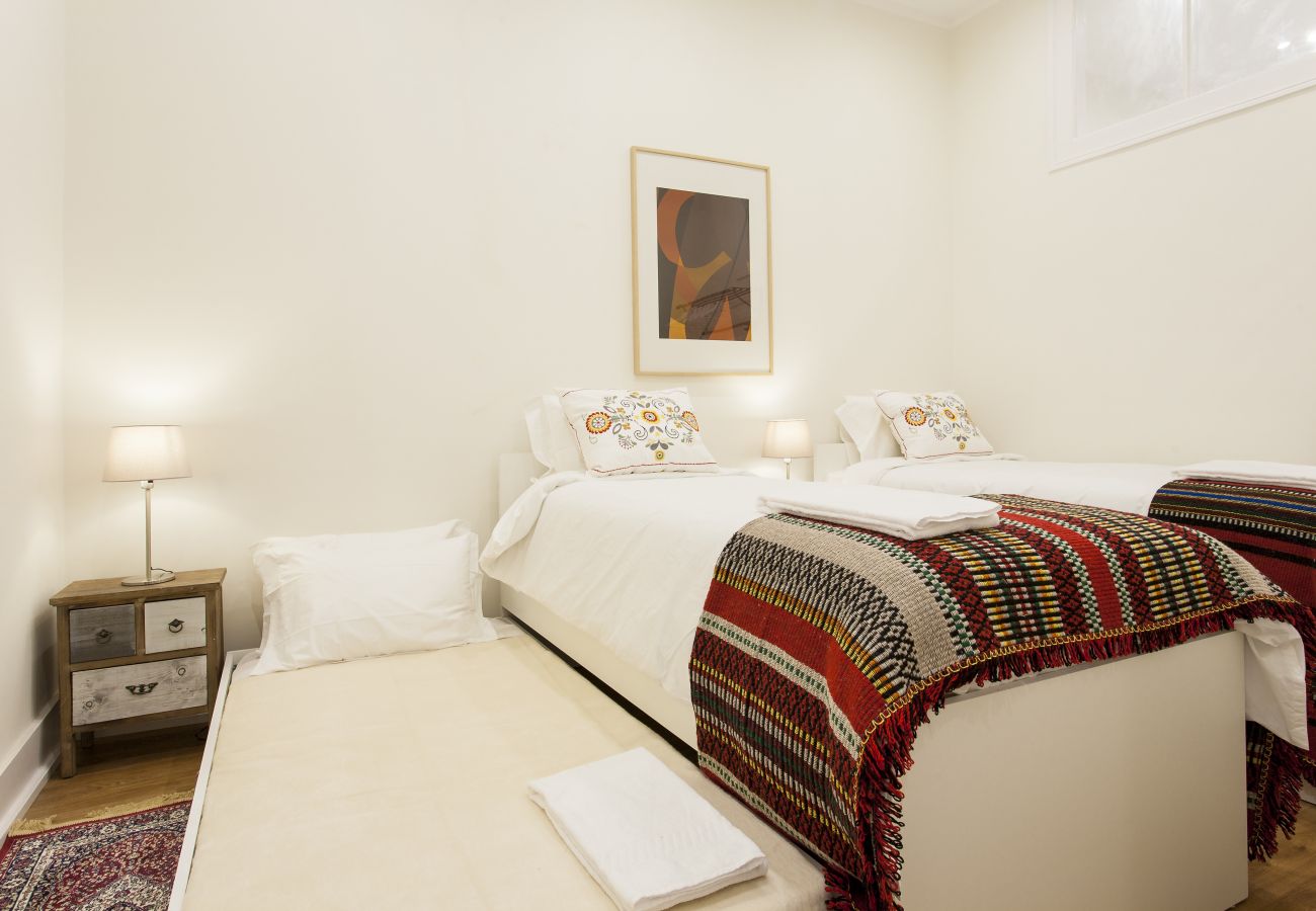 Apartment in Lisbon - Big Bairro Alto 2D up to 25 guests by Central Hill