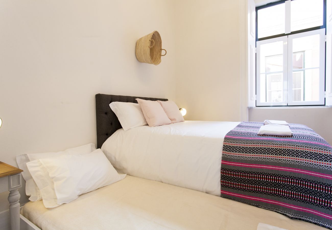Apartment in Lisbon - Big Bairro Alto 2E up to 27 guests by Central Hill