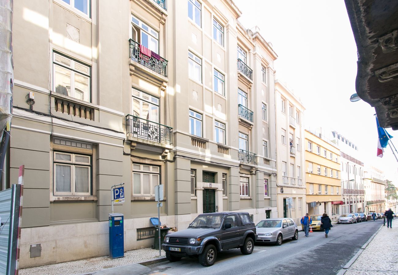 Apartment in Lisbon - Big Central Flat 3E by Central Hill