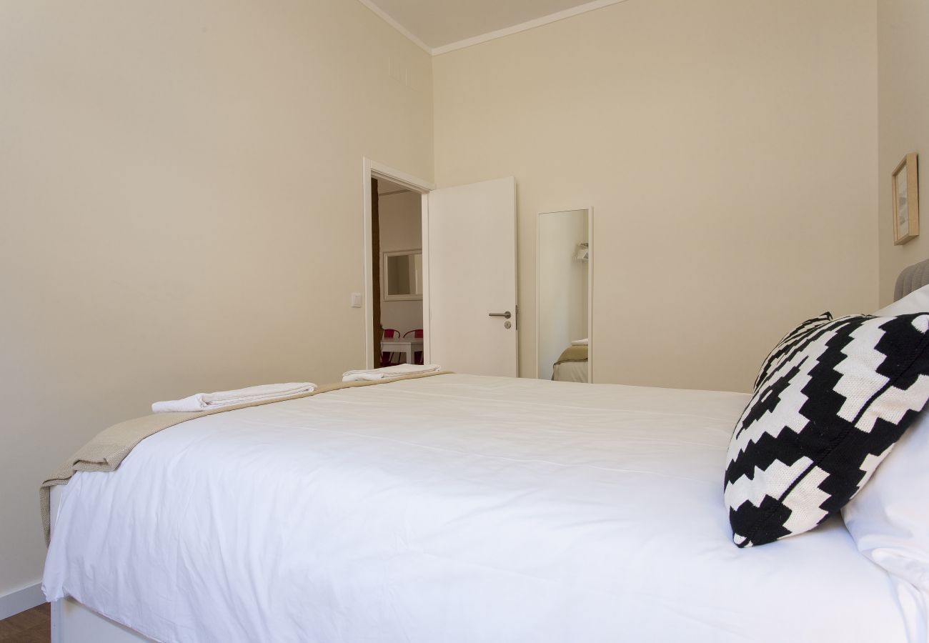 Apartment in Lisbon - Central Downtown 3D up to 17guests by Central Hill