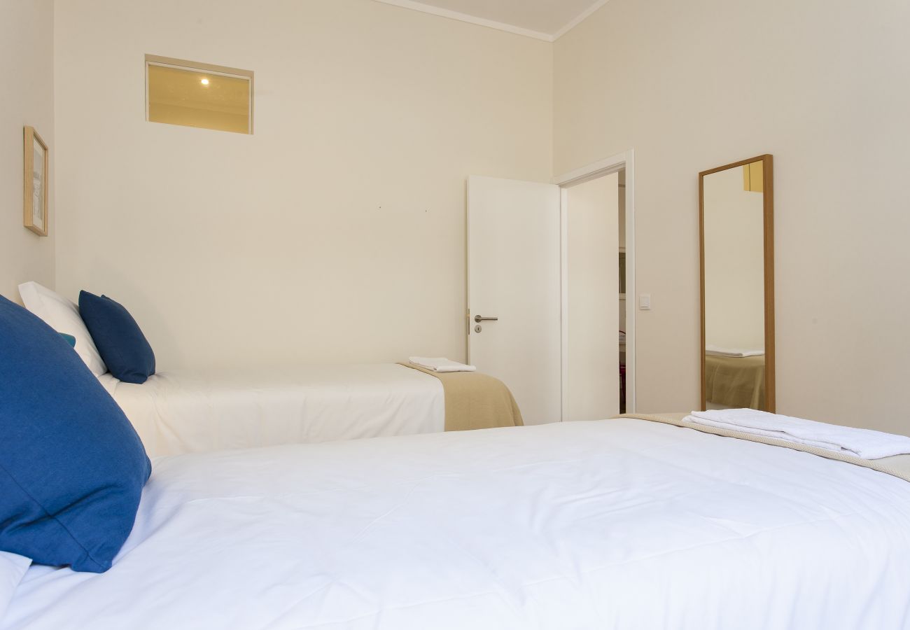 Apartment in Lisbon - Central Downtown 3D up to 17guests by Central Hill