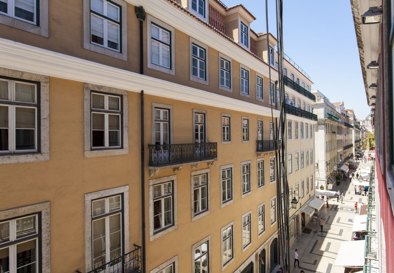 Apartment in Lisbon - Central Downtown 3D up to 17guests by Central Hill