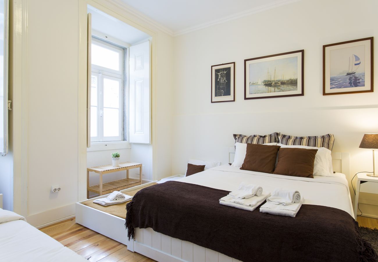 Apartment in Lisbon - Central Apt w/Patio up to 17guests by Central Hill