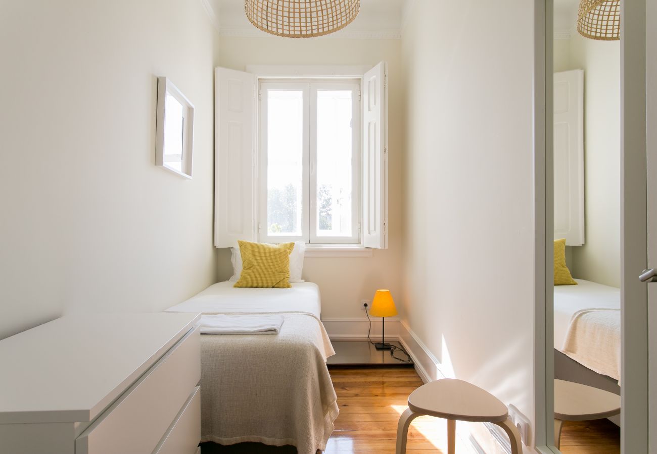 Apartment in Lisbon - Big Central Flat 3D up to 16guests by Central Hill