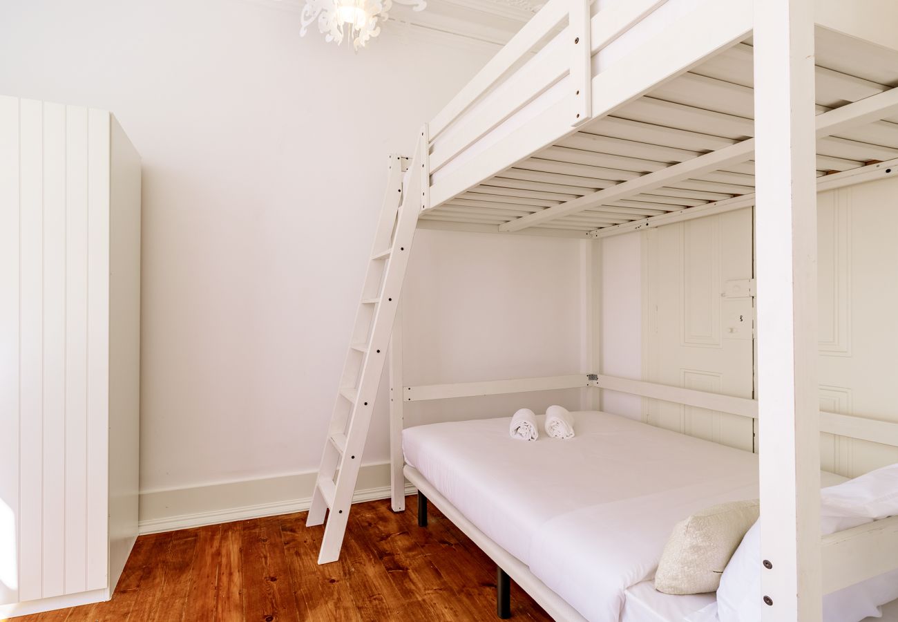 Apartment in Lisbon - Large Bairro Alto C up to 22guests by Central Hill