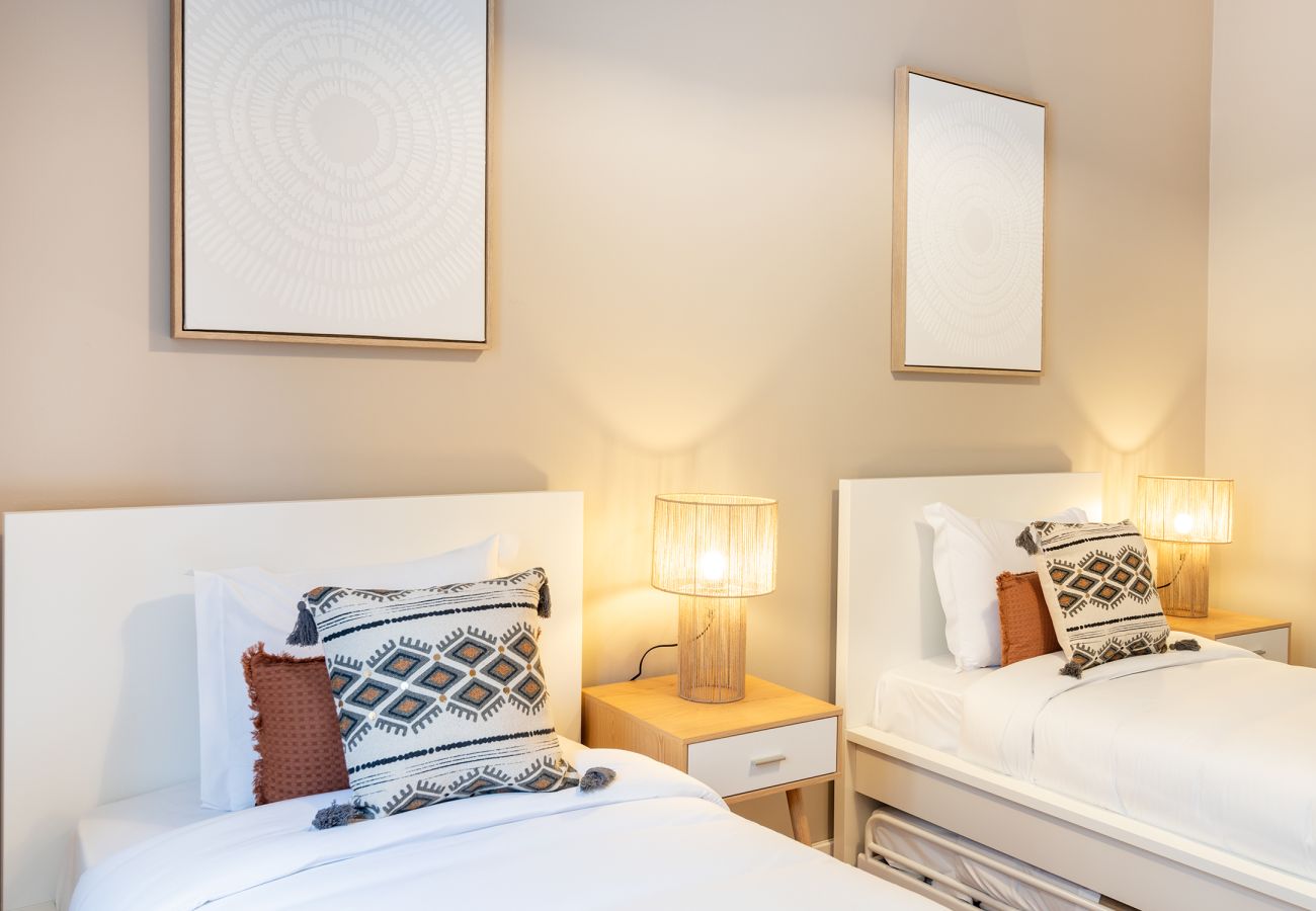 Apartment in Lisbon - [NEW] Downtown Avenue 0E by Central Hill