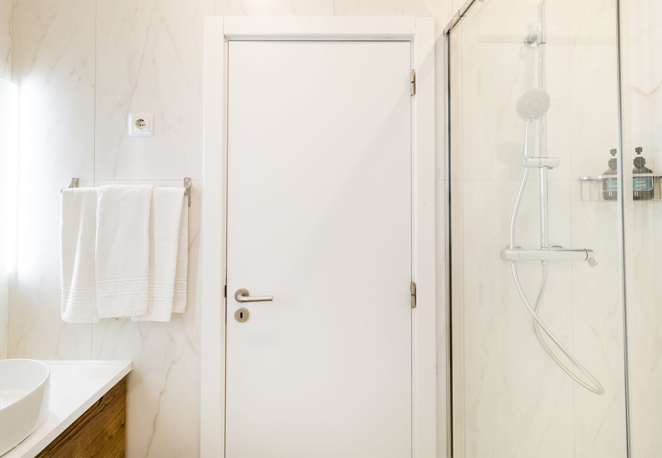 Apartment in Lisbon - [NEW] Downtown Avenue 0E by Central Hill